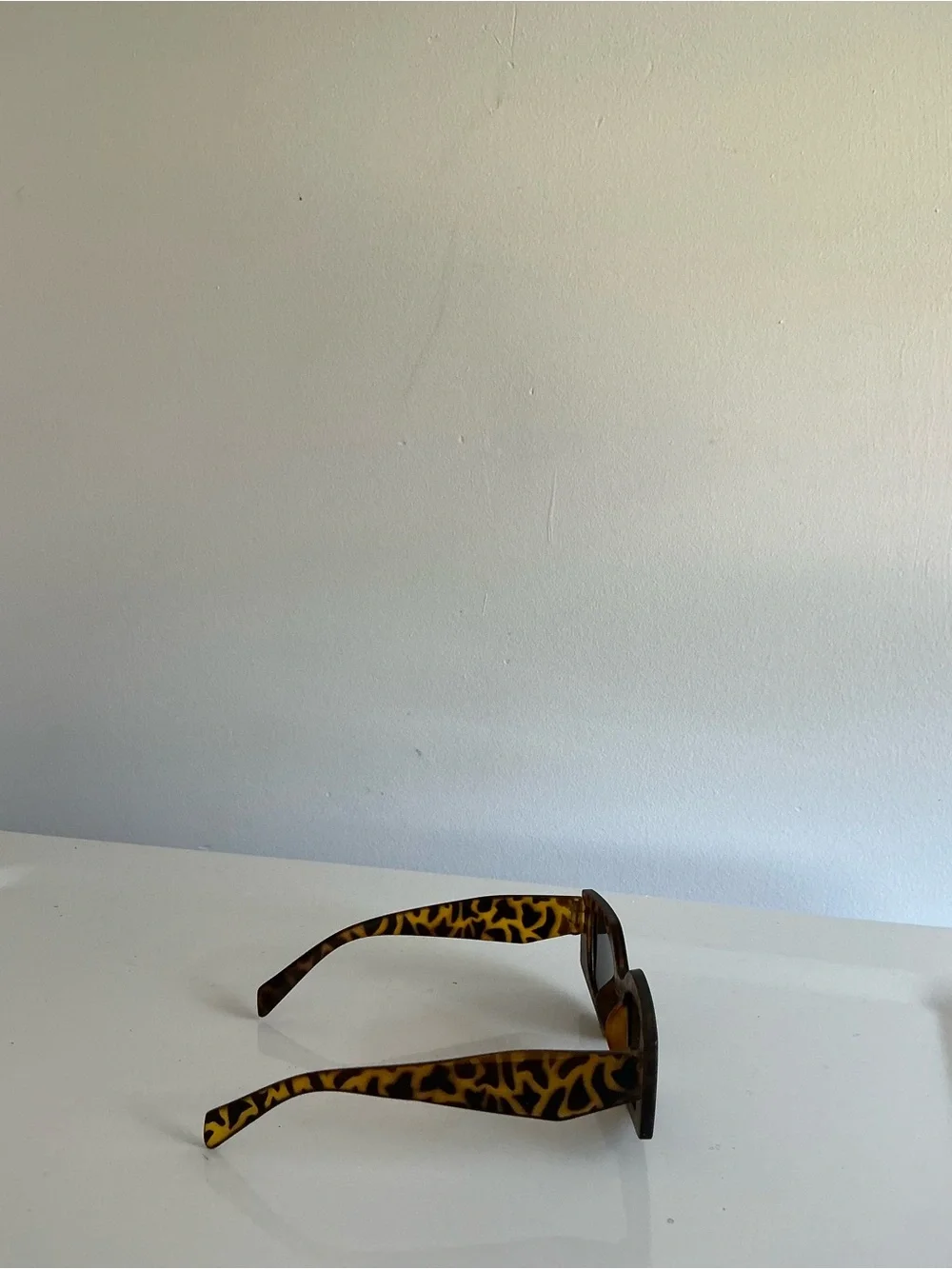 Tortoiseshell Rectangular Women's Sunglasses - Classic Leopard Print
